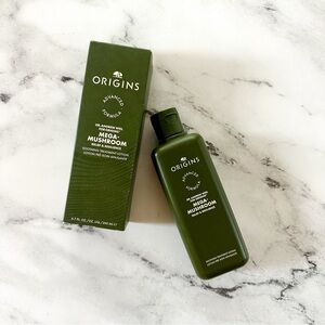 Origins Dr. Weil's Mega-Mushroom Relief Resilience Soothing Treatment Lotion